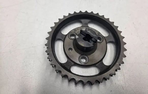 Mercedes-Benz E W211 Timing chain sprocket A6110520201 6110520201