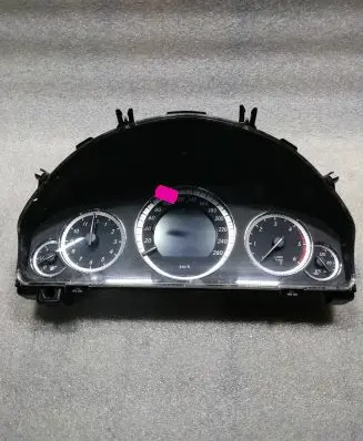 Mercedes-Benz E W212 Speedometer (instrument cluster) A2129000508 1308 7071
