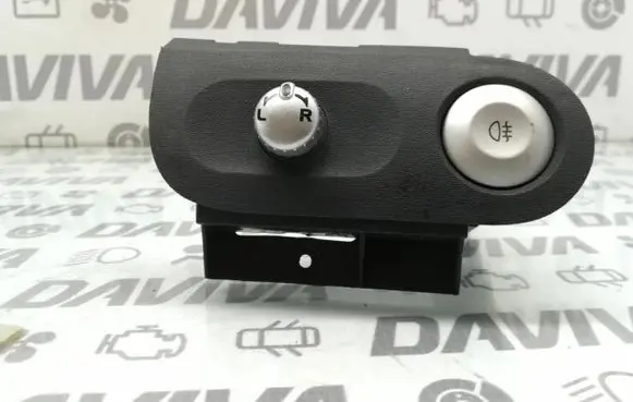 Mitsubishi Colt Wing mirror switch