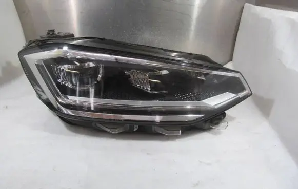 Volkswagen Golf Sportsvan Headlight/headlamp 517941774A 90141143 9L3702SV17F