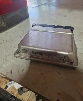 Volvo S60 Engine control unit/module 08675155A
