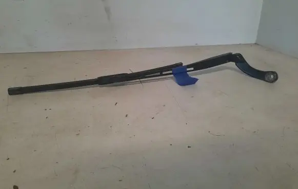 Audi A4 S4 B6 8E 8H Front wiper blade arm 8e1455407c