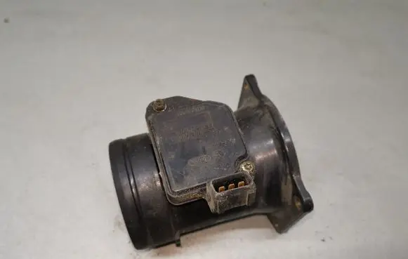 Audi A4 S4 B5 8D Mass air flow meter 058133471