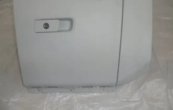 Jeep Renegade Glove box