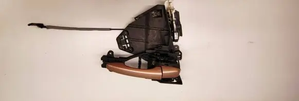 Volvo V40 Front door lock 31301426