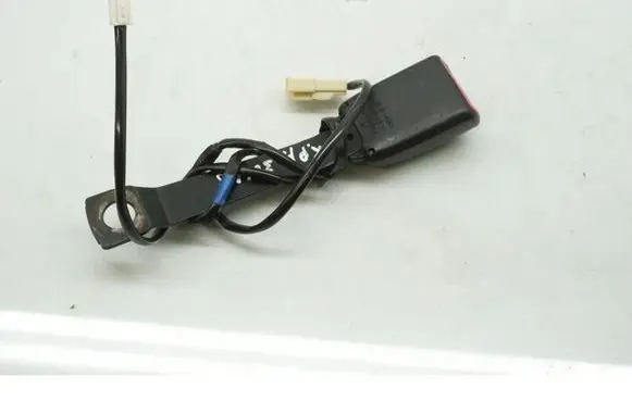 Subaru Outback Front seatbelt buckle E034501