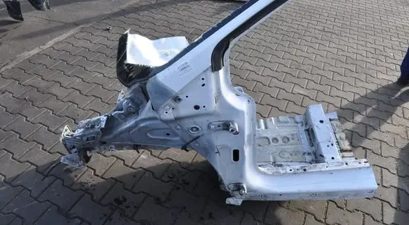 Ford Transit Courier Front quarter panel 