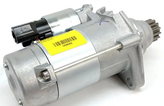 Volkswagen Golf VII Starter motor 02M911024B