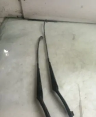 Citroen Berlingo Front wiper blade arm 9621014680