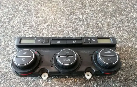 Volkswagen Golf V Climate control unit 5HB01010601