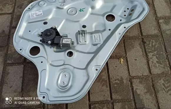 Hyundai i30 Rear door window regulator with motor 834802R270