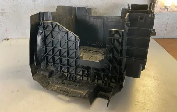 Renault Megane IV Battery box tray 244280018R P1012038A