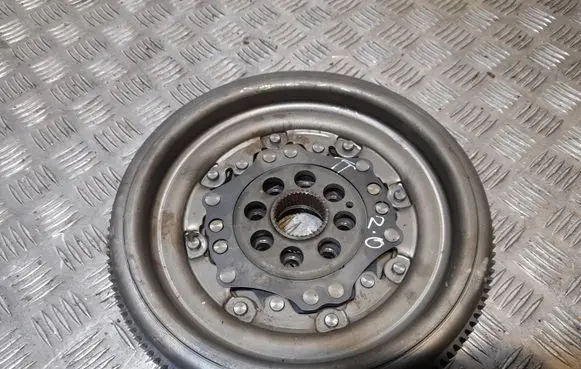 Audi TT TTS Mk2 Dual mass flywheel 06J105266D
