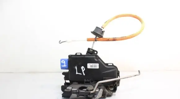 Audi A3 S3 8P Front door lock