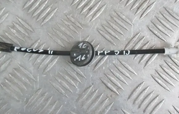 Ford Focus Rear door cable line 