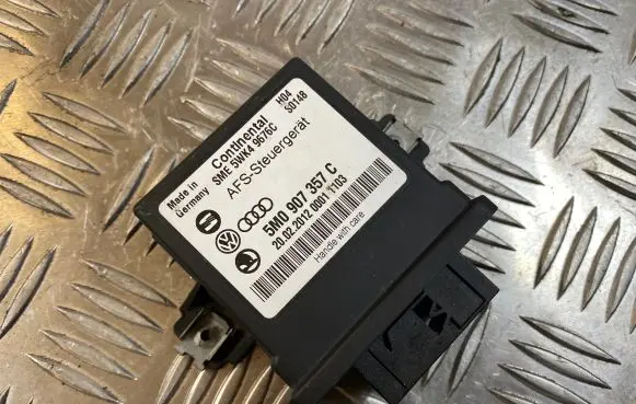 Skoda Octavia Mk2 (1Z) Light module LCM 5M0907357C 5WK49676C 200220120001