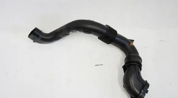 Dacia Duster II Turbo air intake inlet pipe/hose