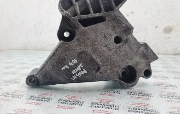 Volkswagen PASSAT B6 Engine mounting bracket 03G199207G