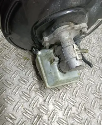 Opel Astra H Brake booster
