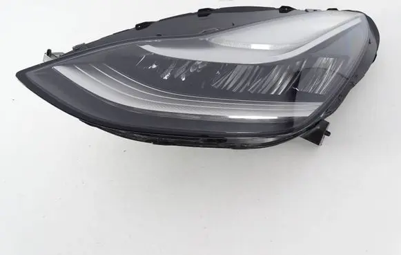 Tesla Model 3 Headlight/headlamp 107737500C