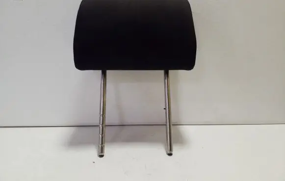 Volkswagen PASSAT B6 Front seat headrest 