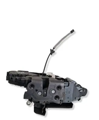 Volvo XC70 Front door lock A048317 31253290 986914