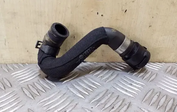 Audi Q5 SQ5 Engine coolant pipe/hose 8K1819376M