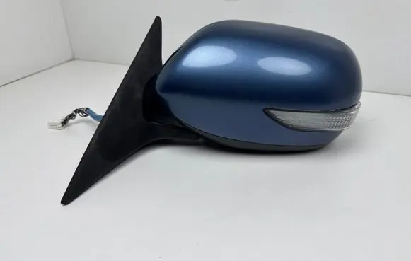 Subaru Legacy Front door electric wing mirror A048695 011199
