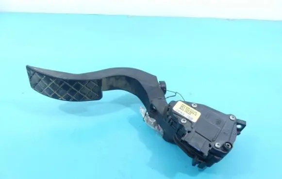 Audi A4 S4 B7 8E 8H Accelerator throttle pedal 8E1723523G IMPRK1089657