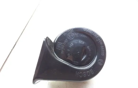 Nissan Primera Horn signal 011157 E9011157