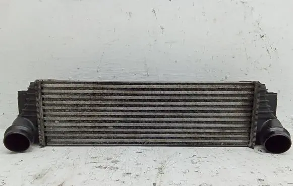 BMW 5 GT F07 Intercooler radiator 7812016