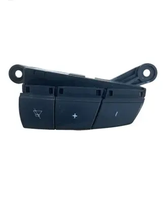 Steering wheel buttons/switches