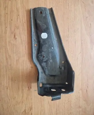 BMW 4 G22 G23 G24 G26 Radiator mount bracket 6814568 1393050821