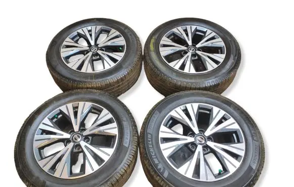 Nissan Rogue R18 alloy rim 6RA3A