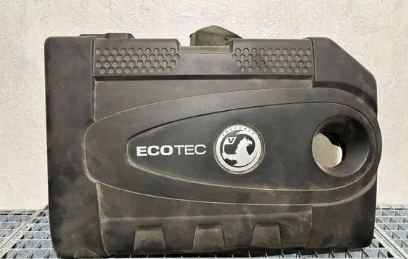 Opel Astra J Engine cover (trim) 55582060