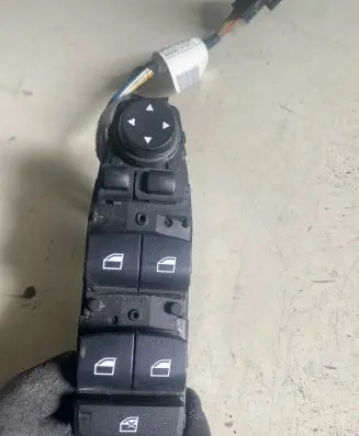 BMW X3 F25 Electric window control switch 9208111 050811 L10361
