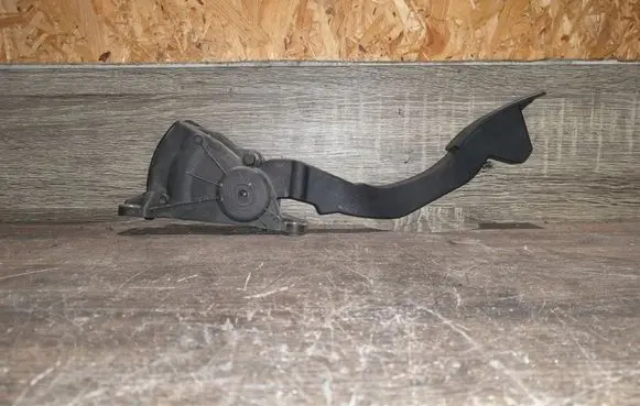 Ford Focus Accelerator throttle pedal 4M519F836BH 6PV00864103