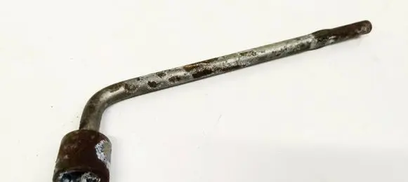 Mazda 2 Wheel nut wrench D532