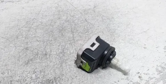 Opel Vectra C Headlight level adjustment motor 00787806