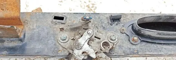 Peugeot Partner Engine bonnet/hood lock/catch