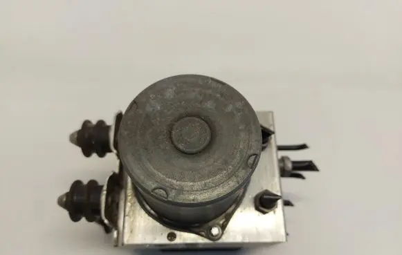 Porsche Taycan 9J1 ABS Pump 9J1614095RJLK01