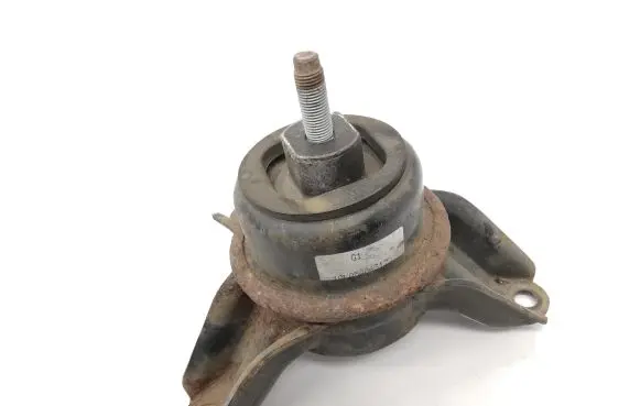 KIA Sportage Engine mount bracket
