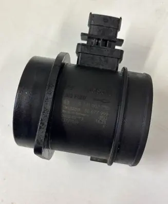 Volvo XC70 Mass air flow meter 0281002730 30677999 13727104