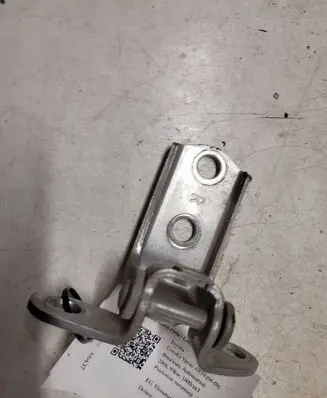 Toyota Corolla Verso AR10 Rear door lower hinge
