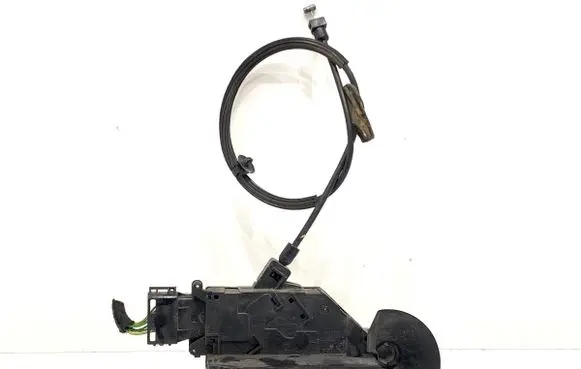 Peugeot 207 Front door lock 24087158