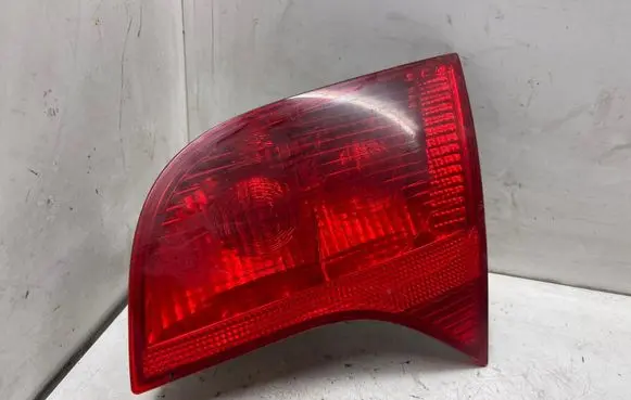 Audi A4 S4 B7 8E 8H Tailgate rear/tail lights 8E9945094