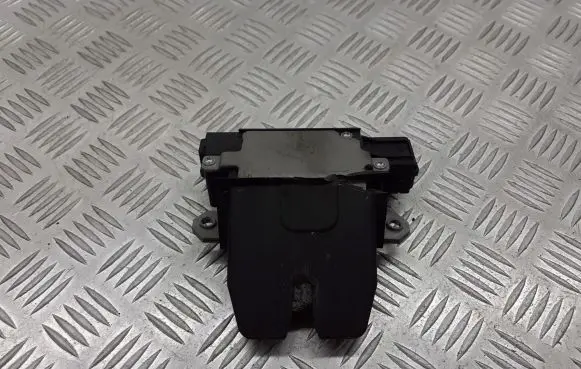 Ford Focus Tailgate exterior lock 