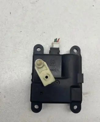Nissan Primera A/C air flow flap actuator/motor DGEF30M20 8190Z0