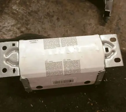BMW 1 E81 E87 Passenger airbag 39698286006B 34009342C 1032871830016