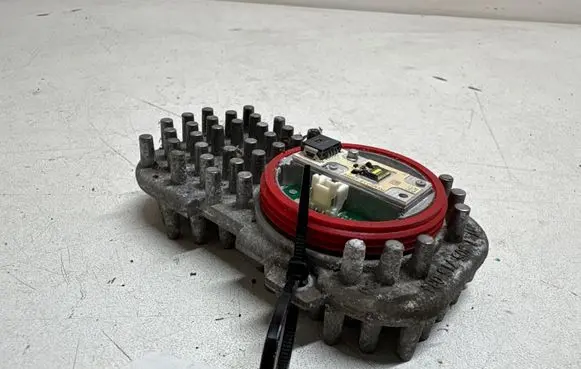 BMW 4 F32 F33 LED ballast control module 1305715084
